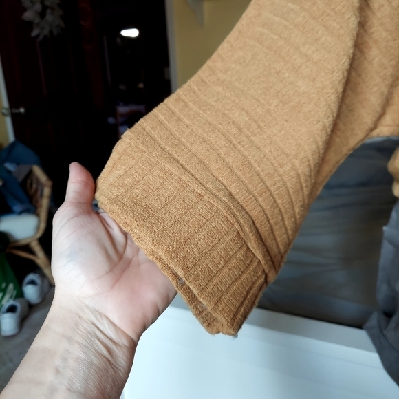 Ces Femme Cute Funnel Neck Sweater - Picture 9 of 13